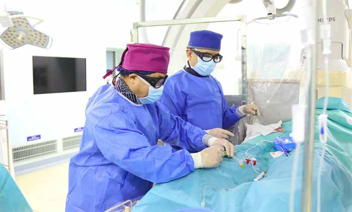 <b>���衰��Ĭ���Թ������������Զ������������˽���</b>